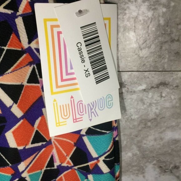 LULAROE NWT Size XS Extra Small Cassie Skirt - Picture 3 of 4